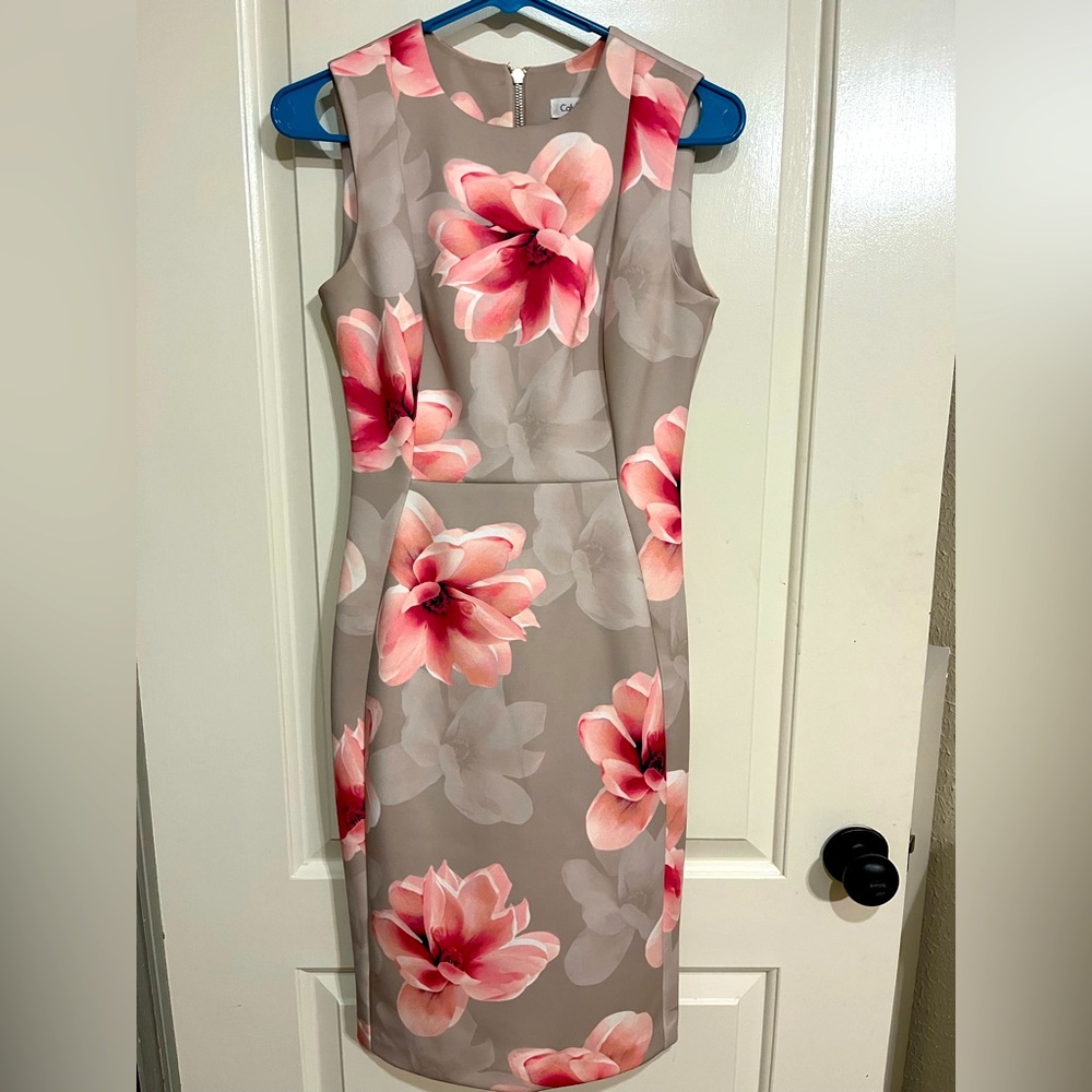 Neutral and pink Calvin Klein Scuba sheath dress. Size 2. very flattering. EUC
